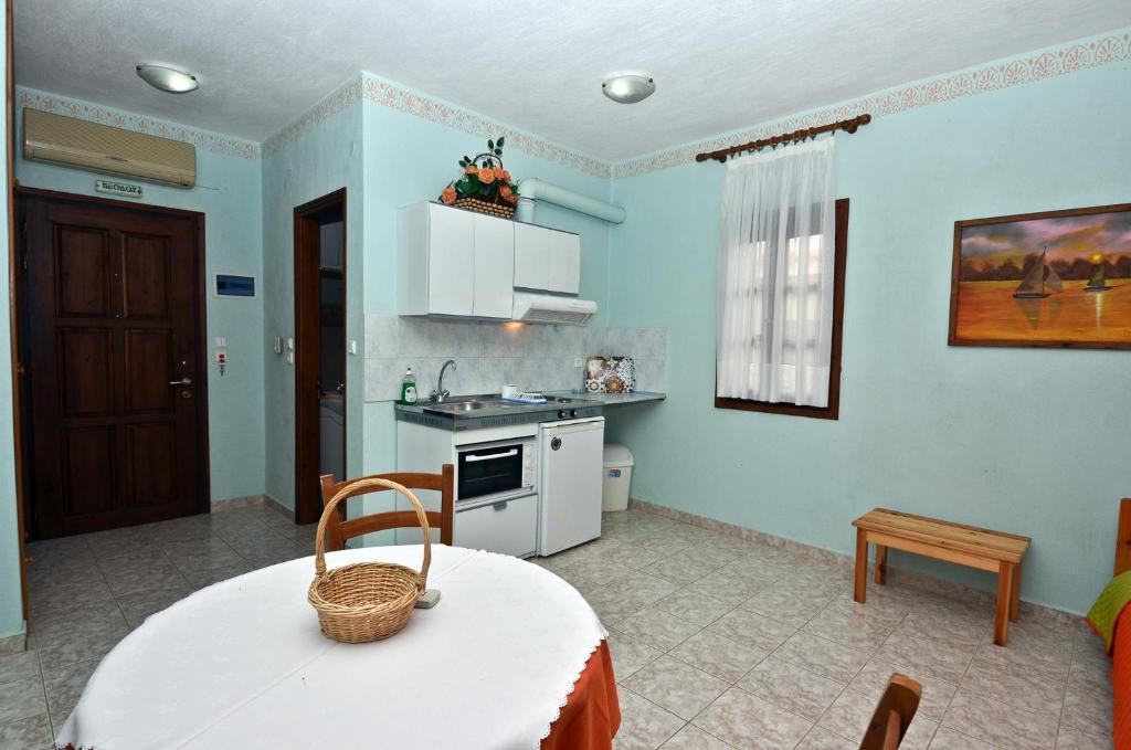 Aris Junior Studio & Apartments Neo Klima Quarto foto